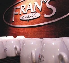 Fran's Caf Abre Loja em Braslia