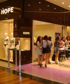 Hope Lingerie Aposta em Lojas de Rua